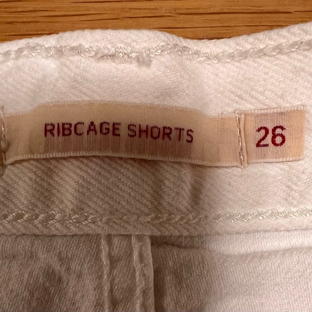 Levi’s Ribcage High Rise Shorts - Picture 9 of 11